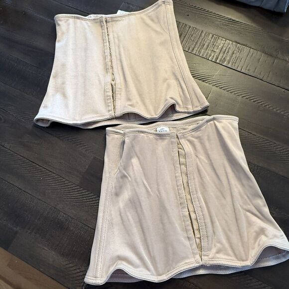 2 - MIRACLESUIT Nude Extra Firm Control Waist Cincher #2615 Shapewear Sz Medium - Picture 2 of 3